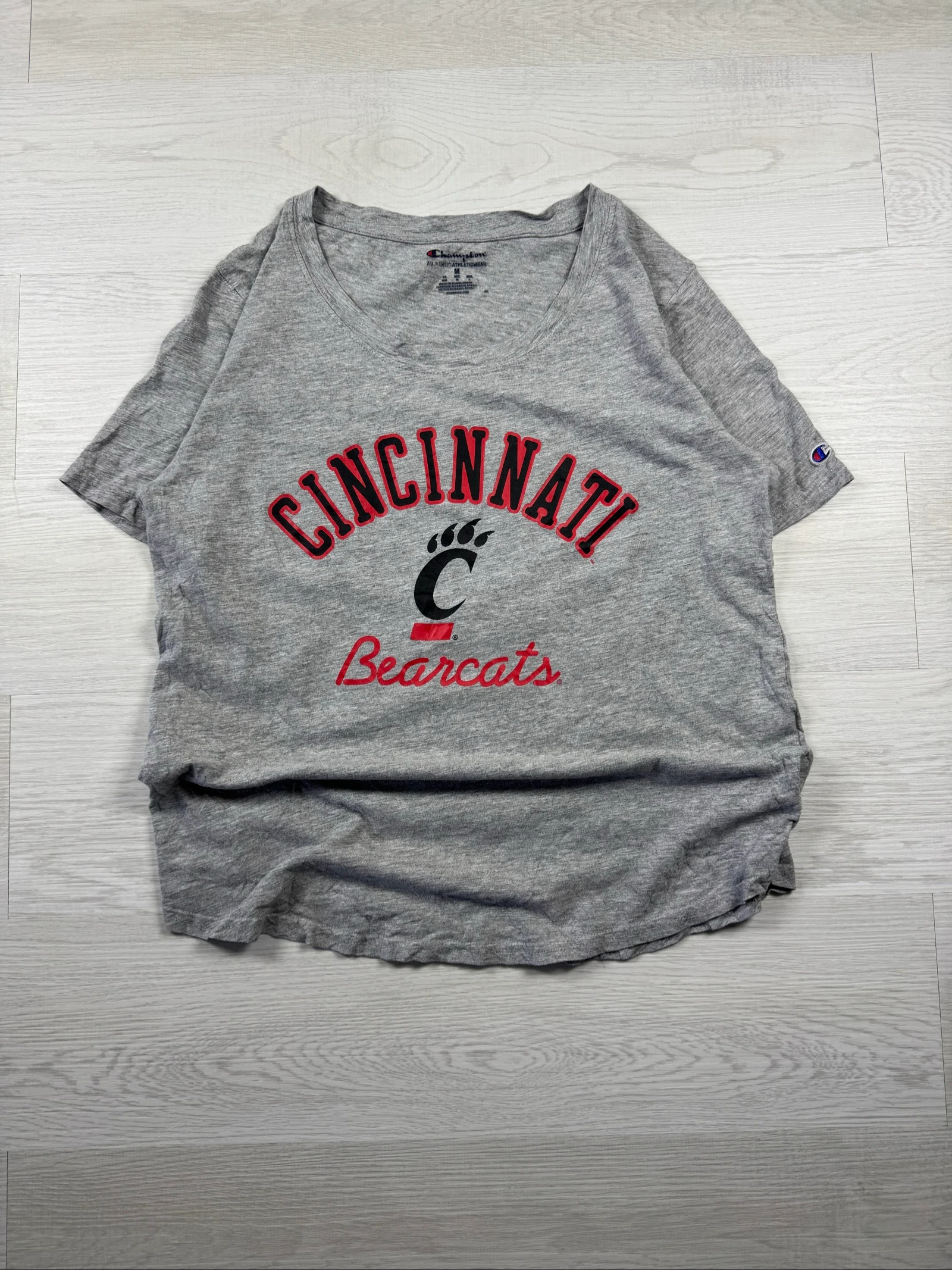 Champion Cincinnati Bearcats NCAA T-Shirt Grey Logo Embroidered Sleeve Size M